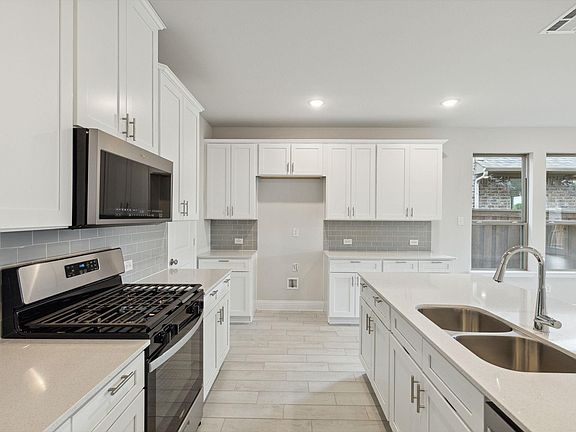 4th image of 3817 Jan Camille Ct