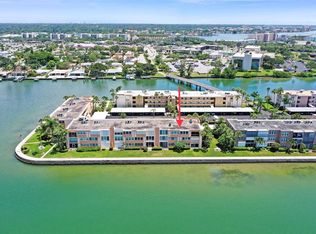 7560 Bay Island Dr S APT 345, South Pasadena, FL 33707