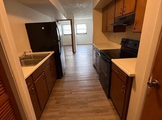 301 W North St #6, Eldon, MO 65026