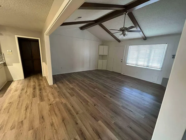 810 Mimosa Ave — Photo 9