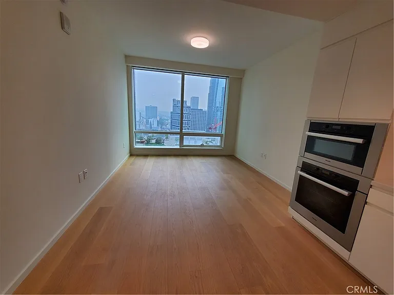 877 Francisco #3003 — Photo 4