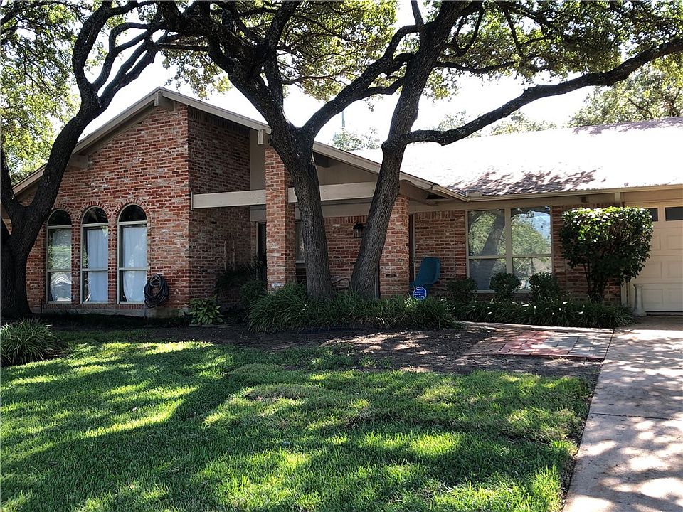 1st image of 4507 Balcones Woods Dr