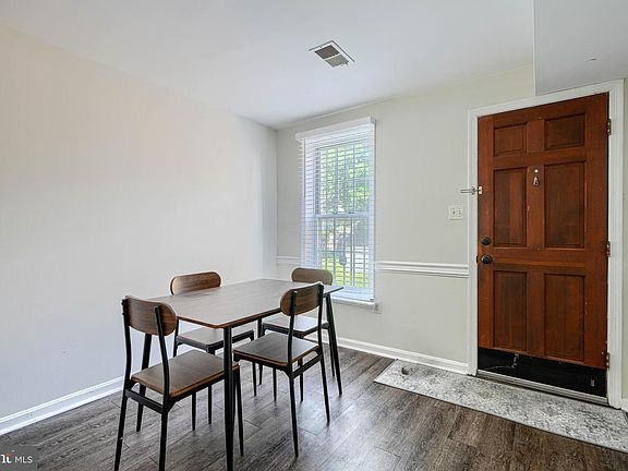 5th image of 318 Otterbein St