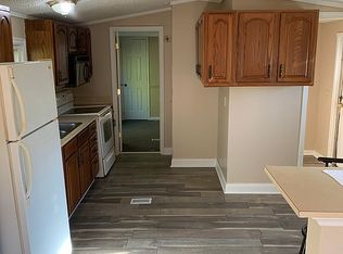 160 Cemetery Rd, Lawrenceburg, TN 38464