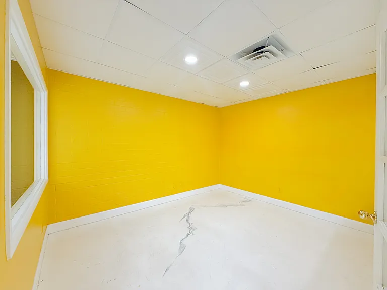 1029 N Central Ave — Photo 7