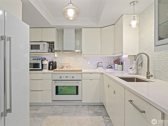 4th image of 135 N 46th Street #101