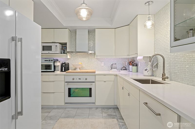 4th image of 135 N 46th Street #101