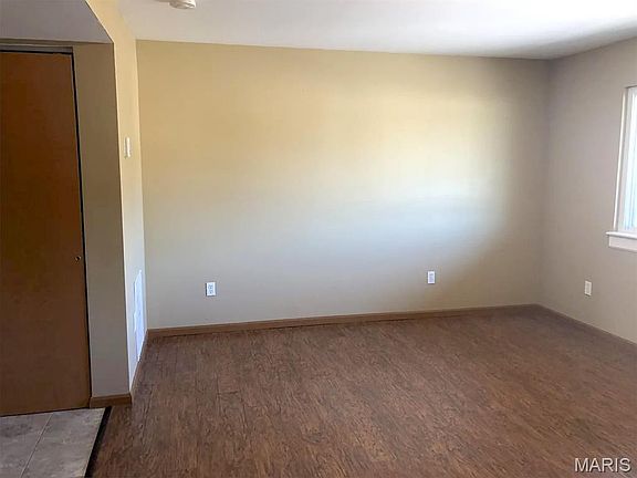 2nd image of 2619 Sierra Dr APT 3