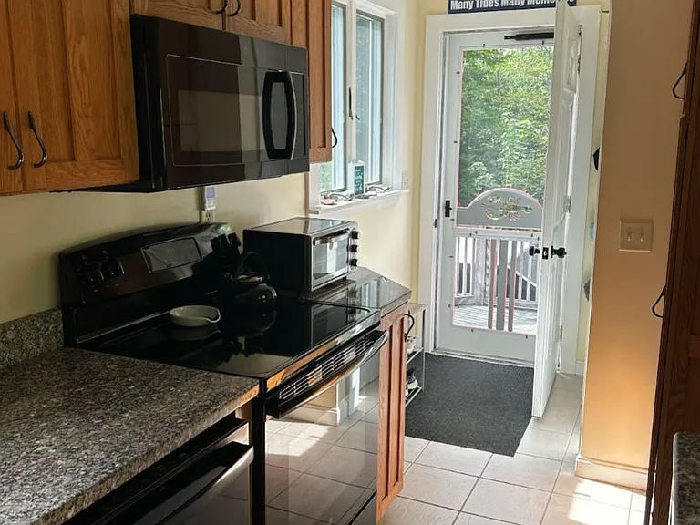 515 N Shore Dr — Photo 20