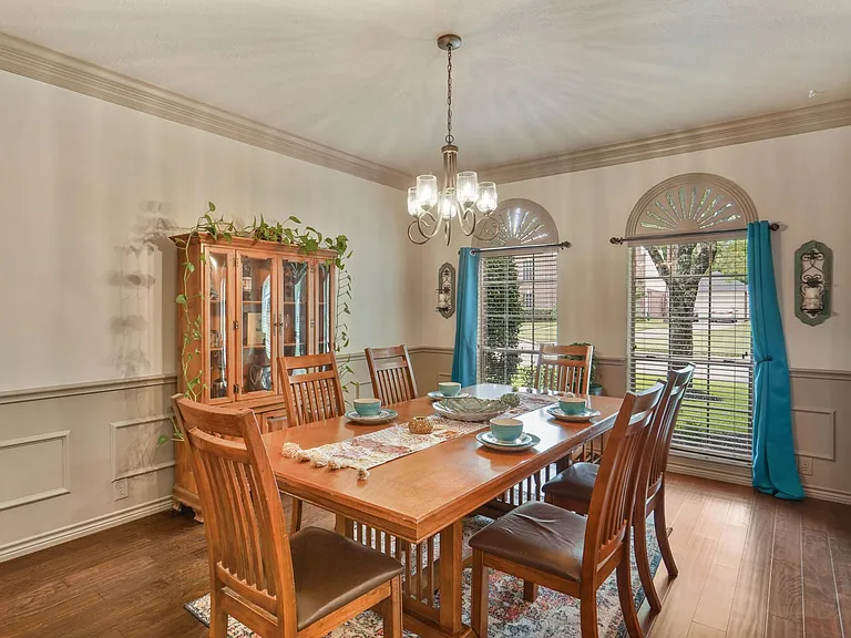 2911 Mossy Log Ct — Photo 6