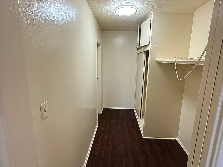 3920 W 113th St #5 — Photo 10