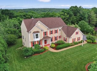 35 Howarth Dr, Upton, MA 01568