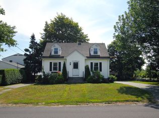 1173 Green End Ave, Middletown, RI 02842