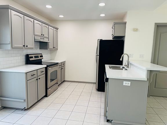 4th image of 4408 N 24th Ln #3