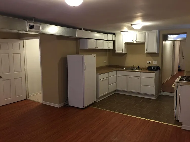 2846 W 21st St #GARDEN — Photo 2