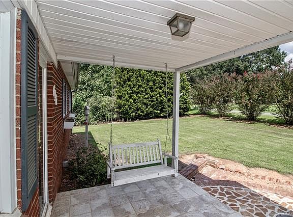 5th image of 616 Belle Meade Ave