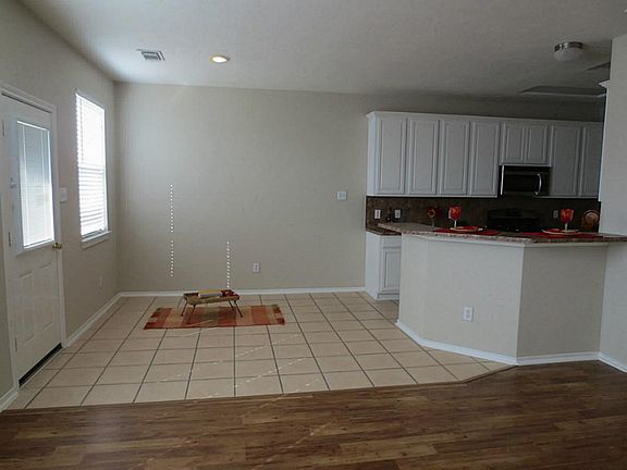 Great open eating area with ceramic tile