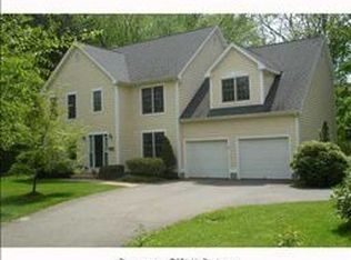 6 Carrington Ln, Farmington, CT 06032