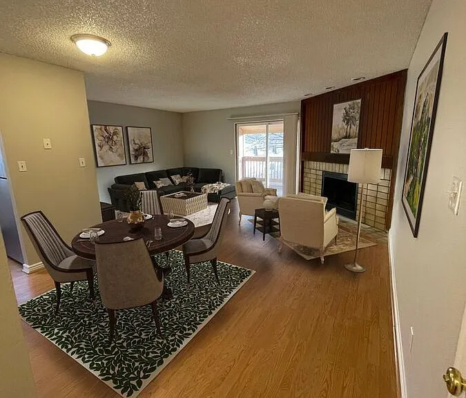 1075 Holli Springs Ln #C — Photo 2