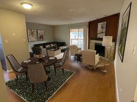 1075 Holli Springs Ln