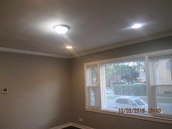 4th image of 8958 S Blackstone Ave APT 2
