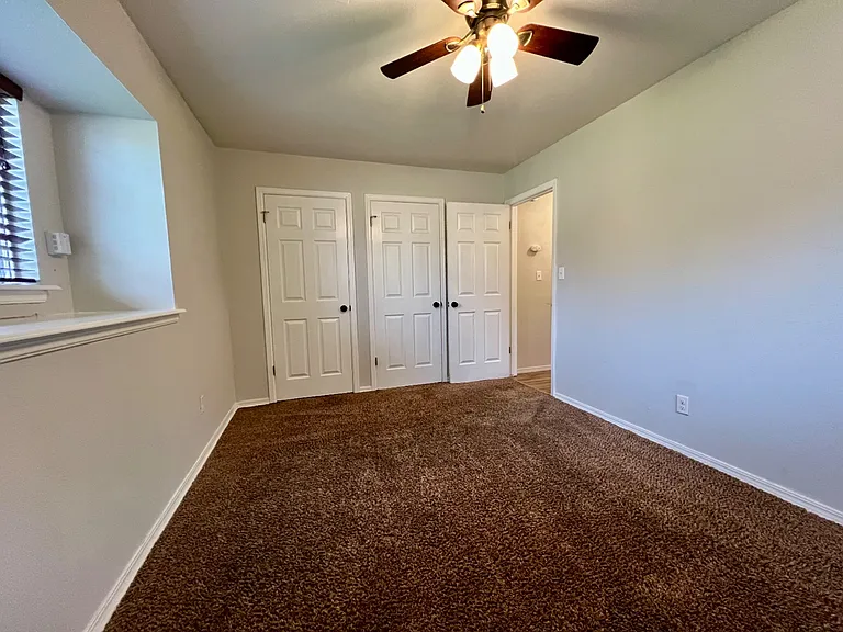7400 S Drexel Ave — Photo 11