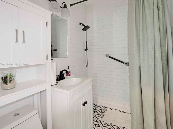 miami-florida-43841149 picture