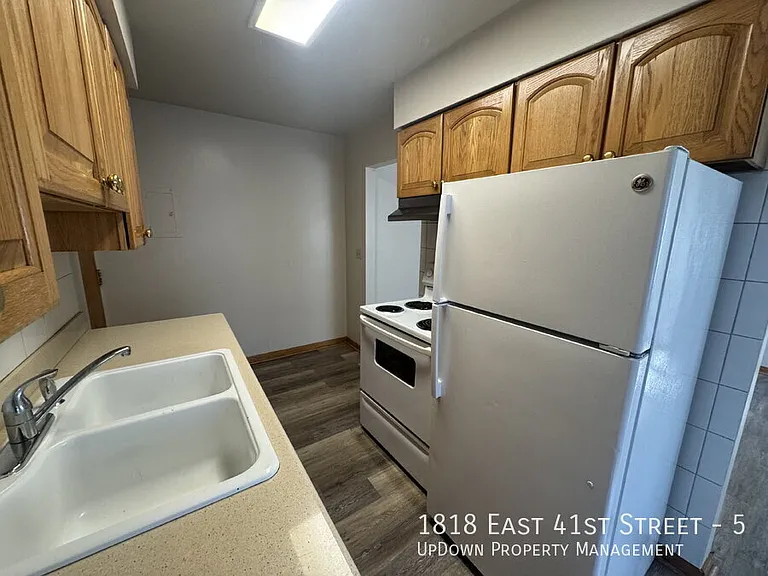 1818 E 41st St #5 — Photo 14