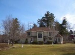 24 Eaton Dr, Waterville, ME 04901