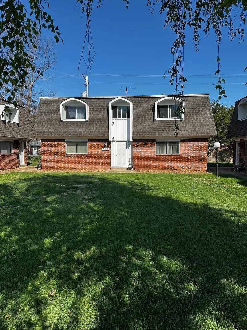 718 N Cherry St #3 photo 1