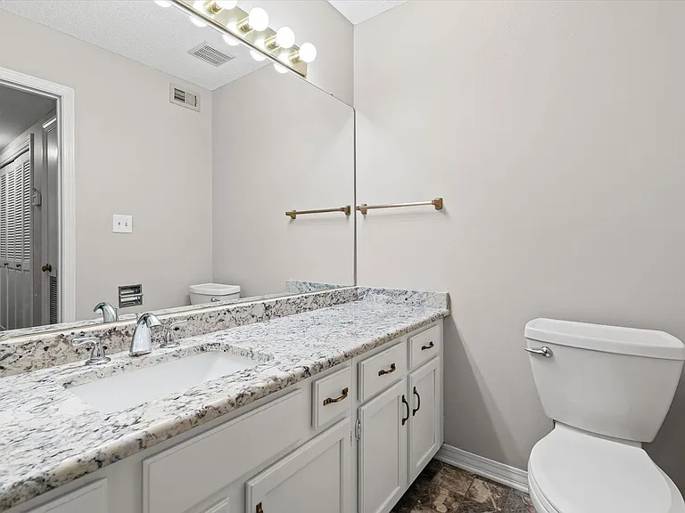 6637 Jackson Sq #B2 — Photo 13
