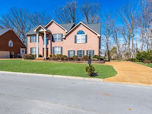 3rd image of 121 Crooked Creek Ln