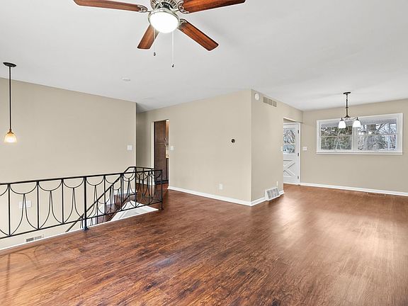 4th image of 153 Camelot Way