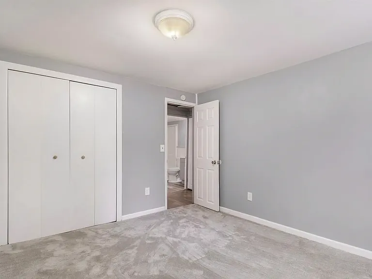 20954 Rensselaer St — Photo 17
