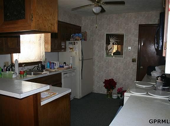 4th image of 2813 S Irene St