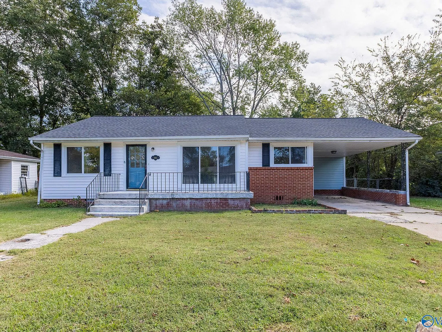 3 bed, 1.0 bath, 1294 sqft, $1,400 — Photo 4