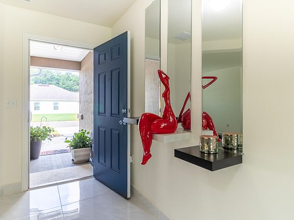4th image of 16037 Hutton Ln