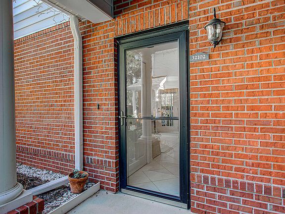 4th image of 32102 Harbour Vista Cir