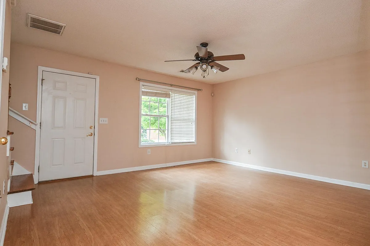 Building Photo - 1325 Cedar Shoals Dr #500
