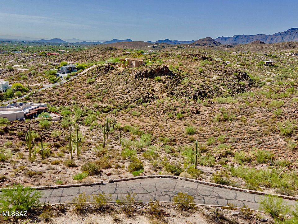 1st image of 5593 N Park Ridge Pl