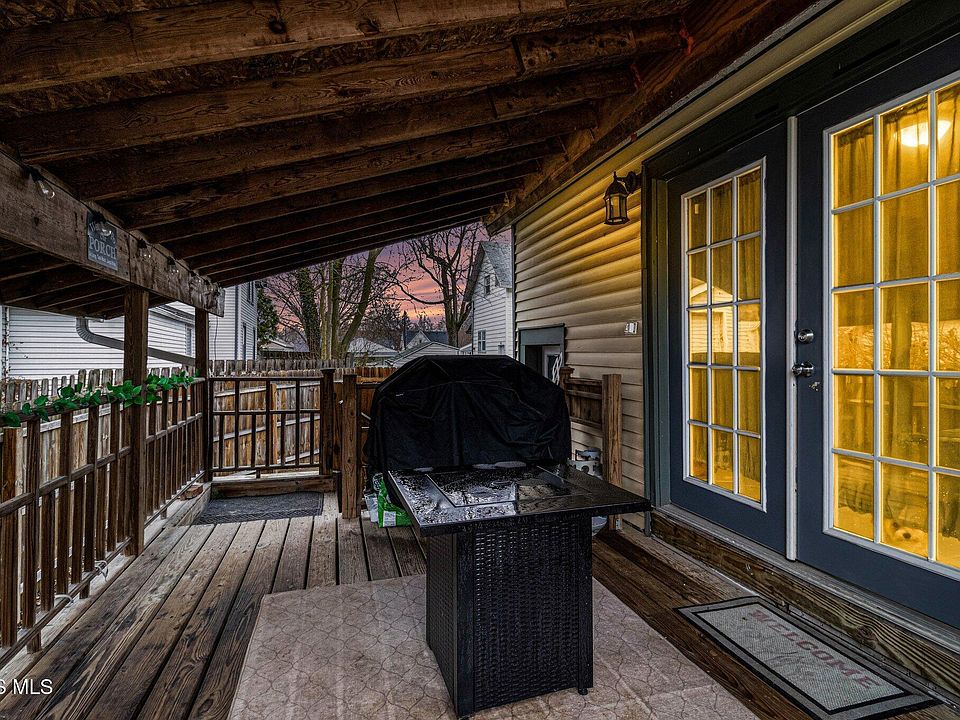 212 Jefferson St, Wauseon, OH 43567 | Zillow