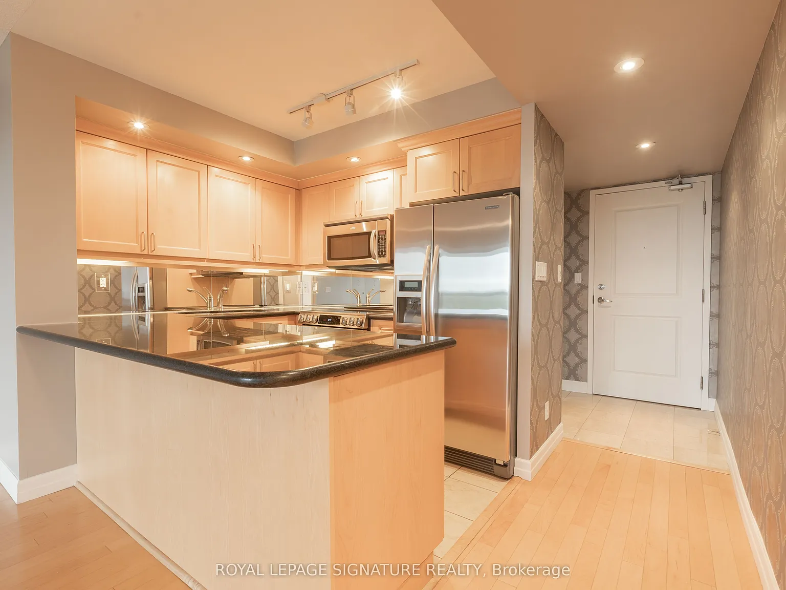1 bed, $2,600 — Photo 2
