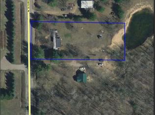 5898 N Sturgeon Rd, Midland, MI 48642