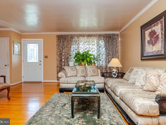 3rd image of 1808 Hillenwood Rd