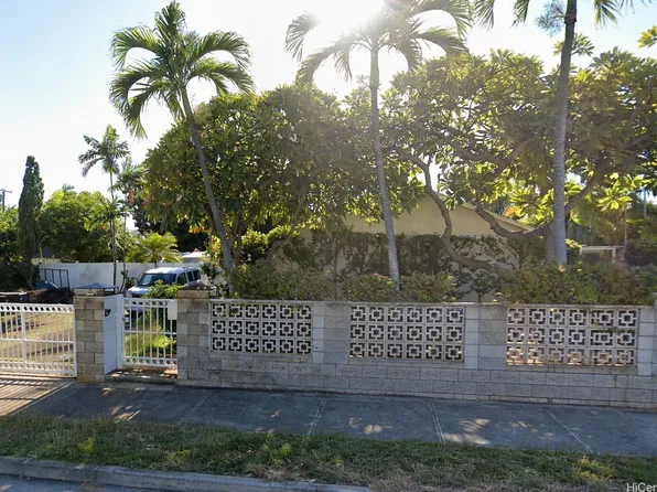 730 Hunakai St, Honolulu, HI 96816