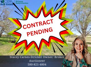 1113 N 7th St, Sayre, OK 73662