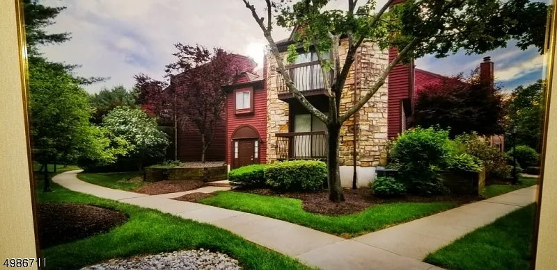 51 Kensington Ct photo 1