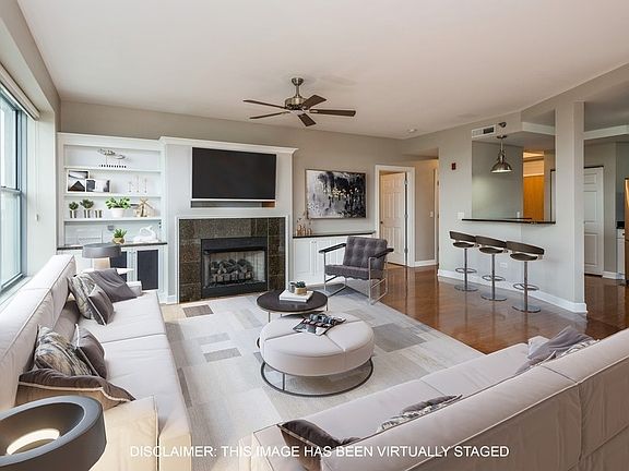 3rd image of 9350 Skokie Blvd #608