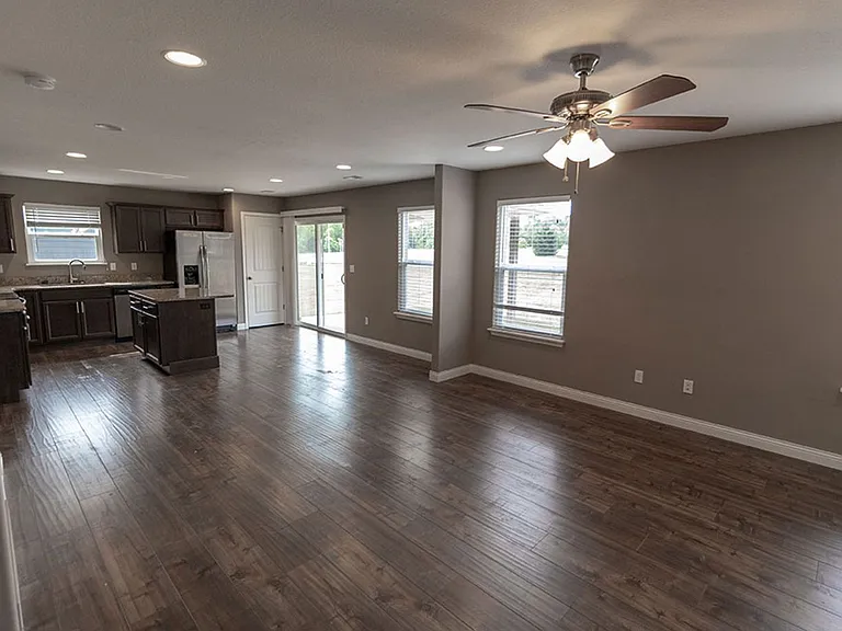 2807 Amberwood Ct — Photo 3