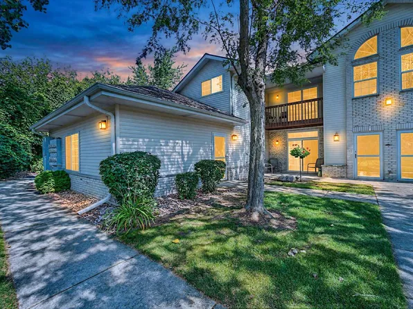 6115 S Creekside DRIVE #12, Cudahy, WI 53110